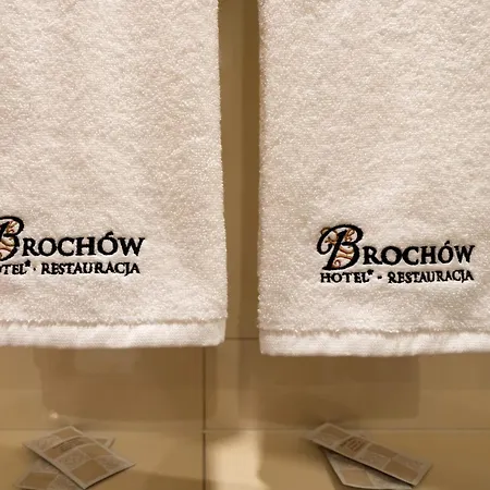 호텔 I Restauracja Brochow *