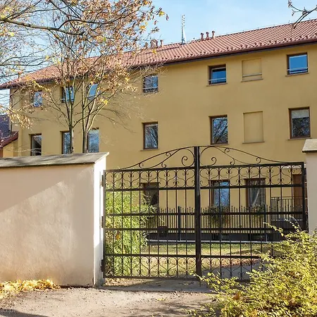 I Restauracja Brochów Hotel