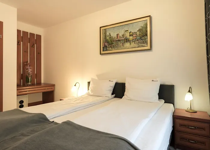 Hotel I Restauracja Brochow *