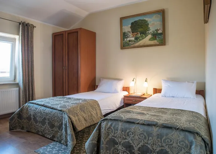 Otel I Restauracja Brochow